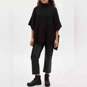 Coach Elegant Black Knit Poncho